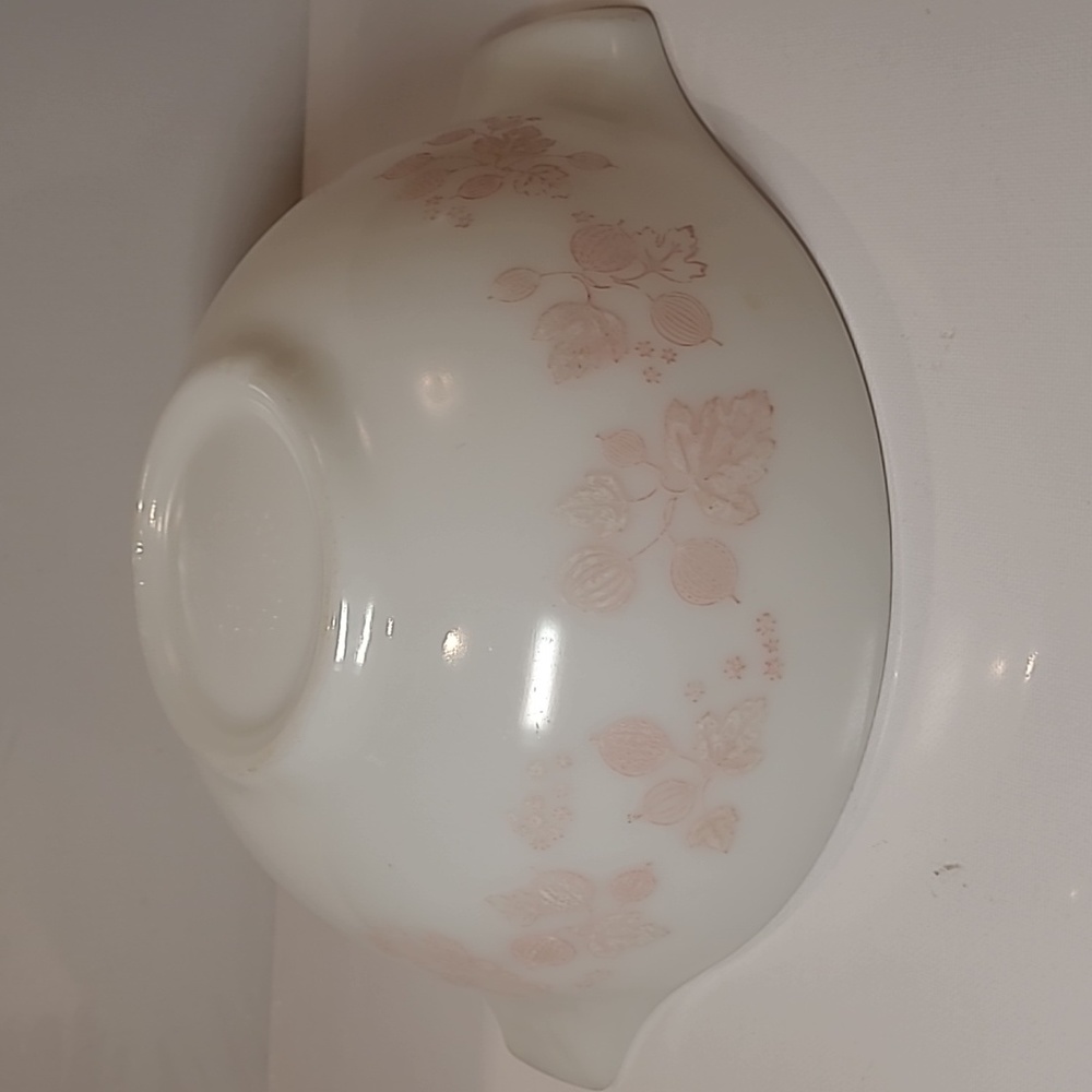 Vintage Pyrex gooseberry pattern Cinderella mixing bowl 443-2.5Qt